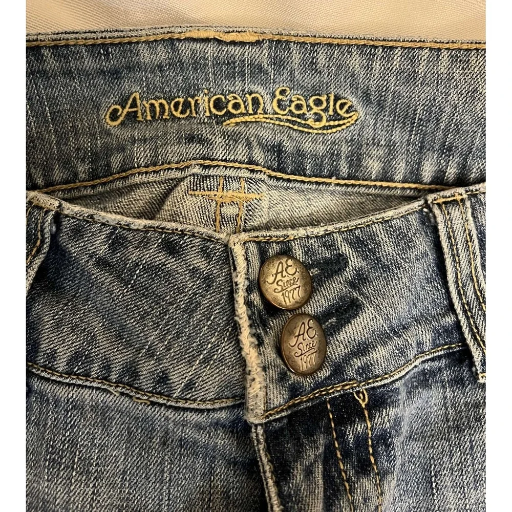 Vintage American Eagle Women's Size 8 Regular Blue Jeans Light Wash Distressed